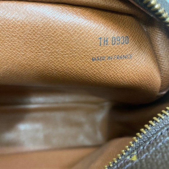 Louis Vuitton Nile Diagonal Shoulder Bag - Picture 12 of 14